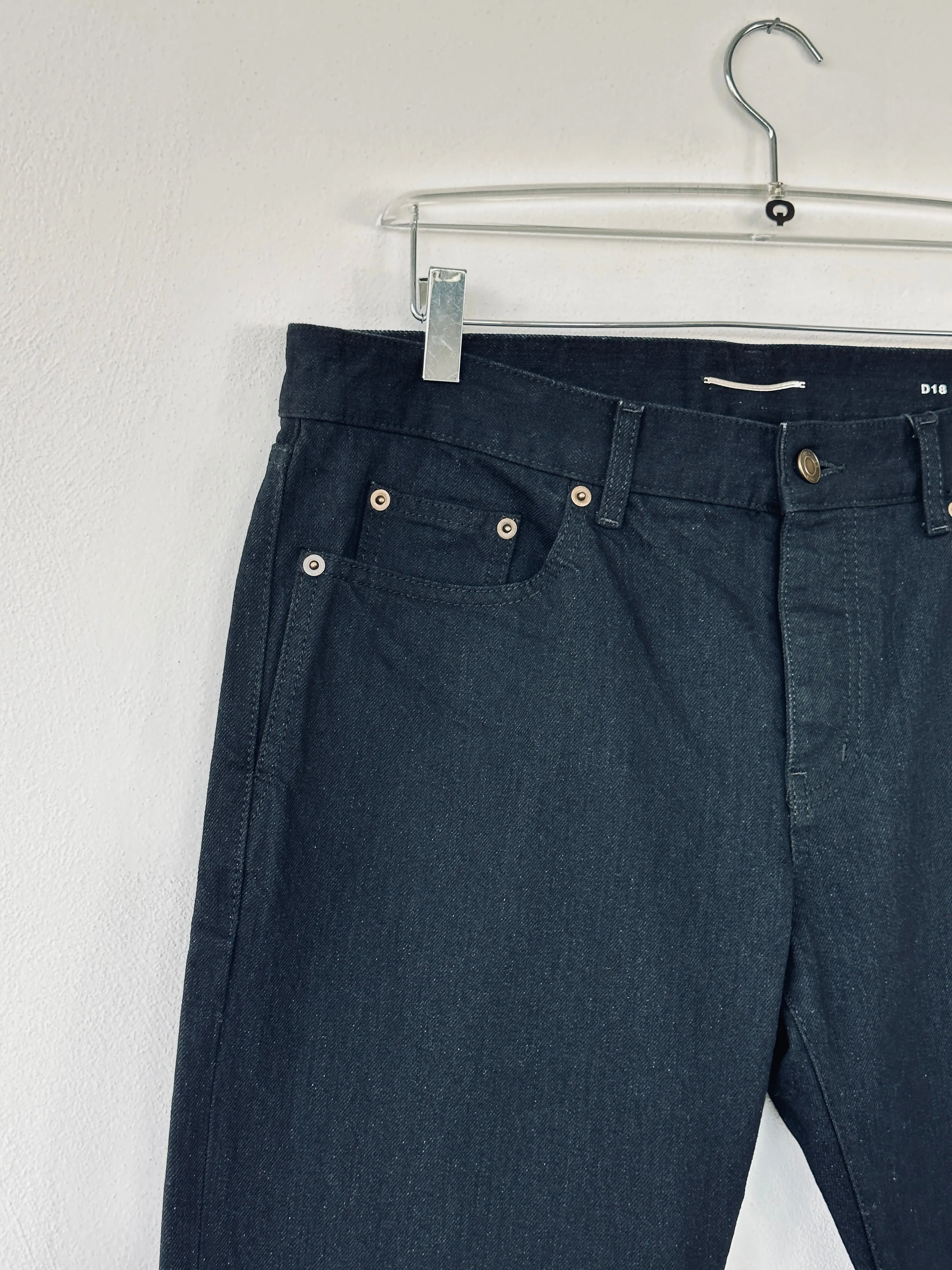 Basic Jeans Slim Fit