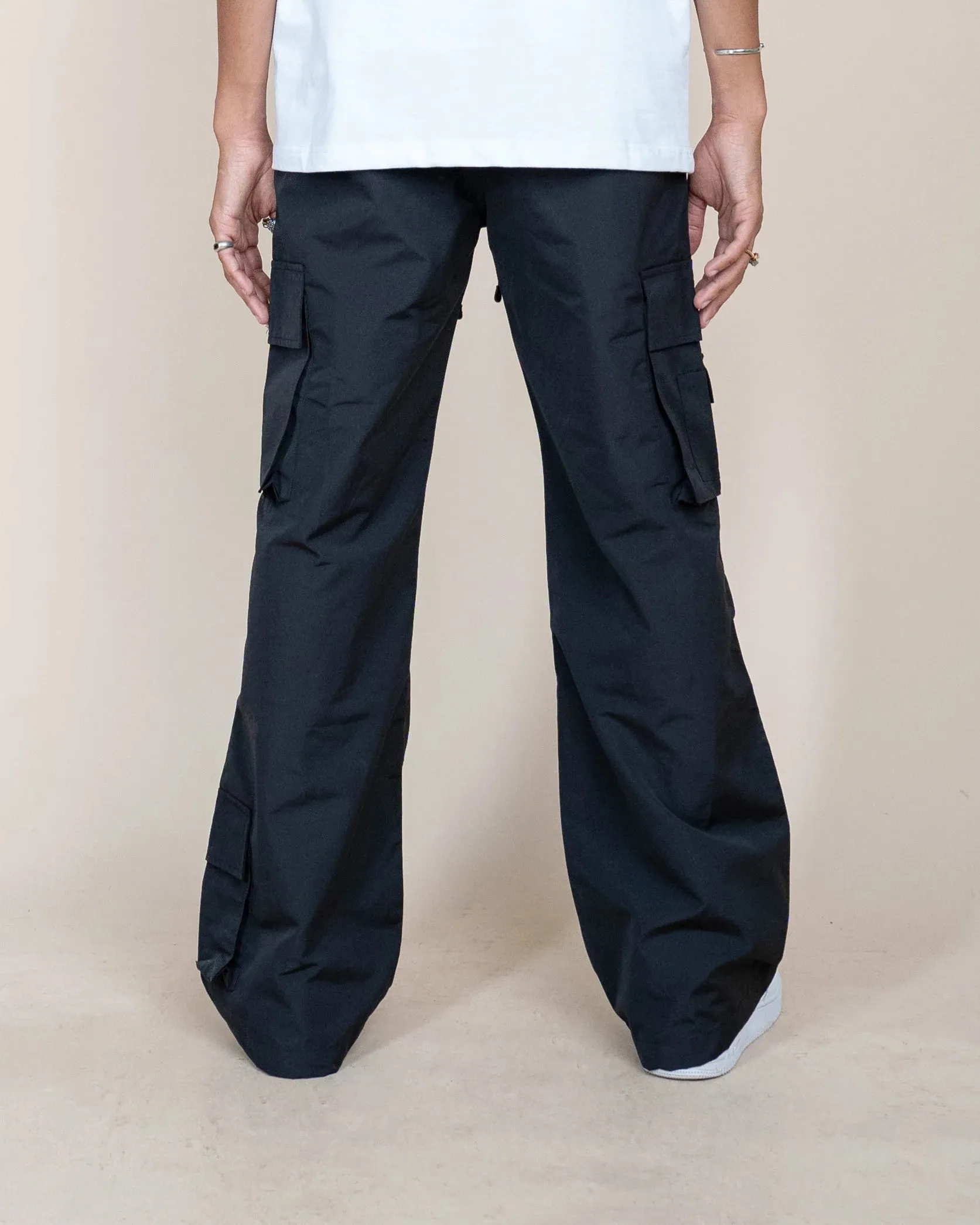 EPTM PARACHUTE CARGO PANTS BLACK