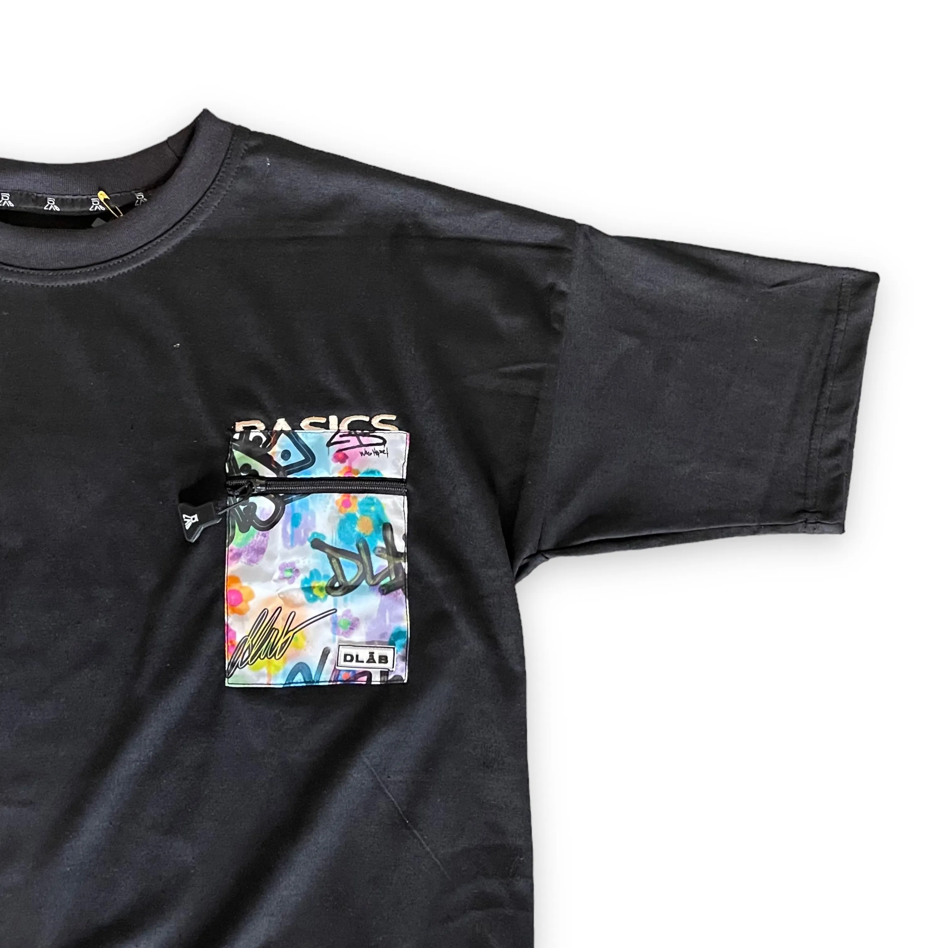 “Vandalismo” Zippered Pocket Tee